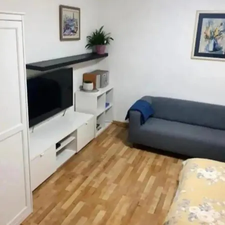 Great Apartment For 5 Near City Center * Split