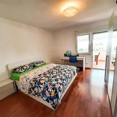 Great For 5 Near Center דירה *
