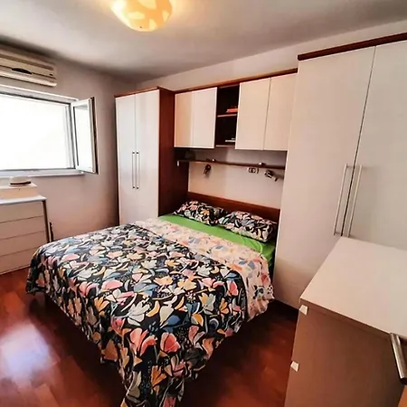 Great Apartment For 5 Near City Center Apartman Split