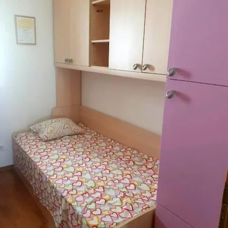 Great For 5 Near Center Apartmán *