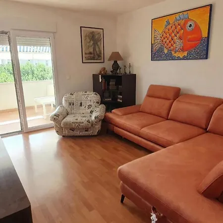 Great Apartment For 5 Near City Center Split
