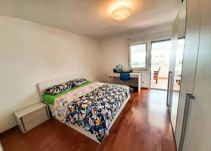 Great For 5 Near Center דירה *